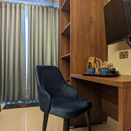 Domus Boutique מלון 3*