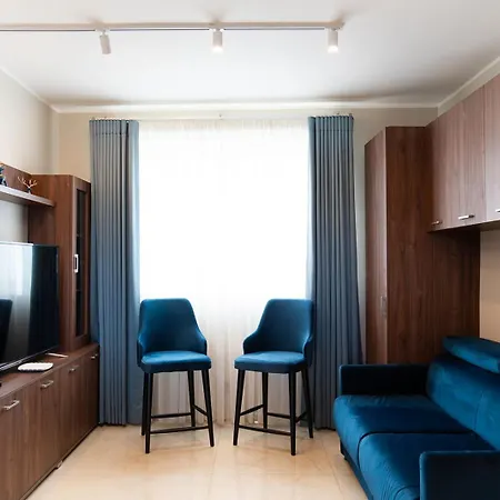 מלון Domus Boutique 3*