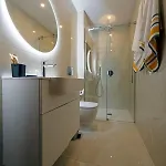 מלון Domus Boutique 2*